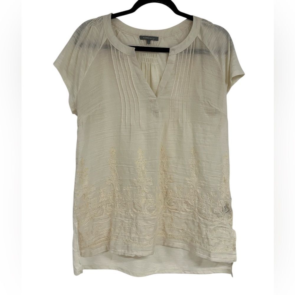 Retro-ology Womens Lightweight Embroidered  Top. Ivory Color. Size Large